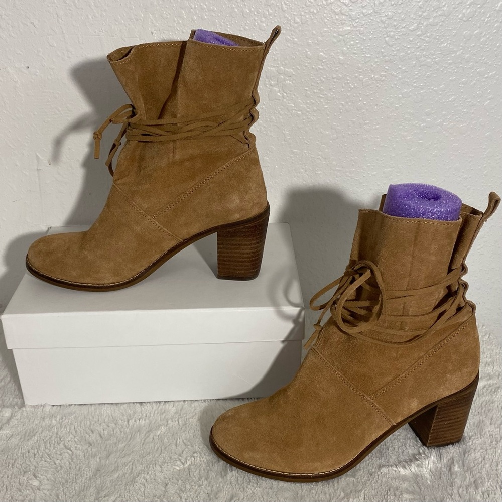 Toms Mila Toffee Suede Ankle Boots Size 7 Pull On Leather Lacing Detail - Picture 3 of 12